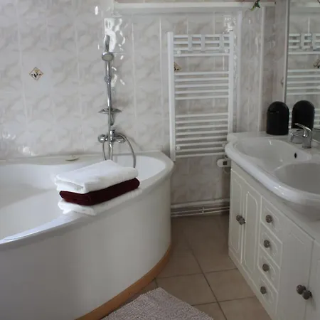 App. 6 Couchages 3 Chambres Stationnement Gratuit Apartment Beziers